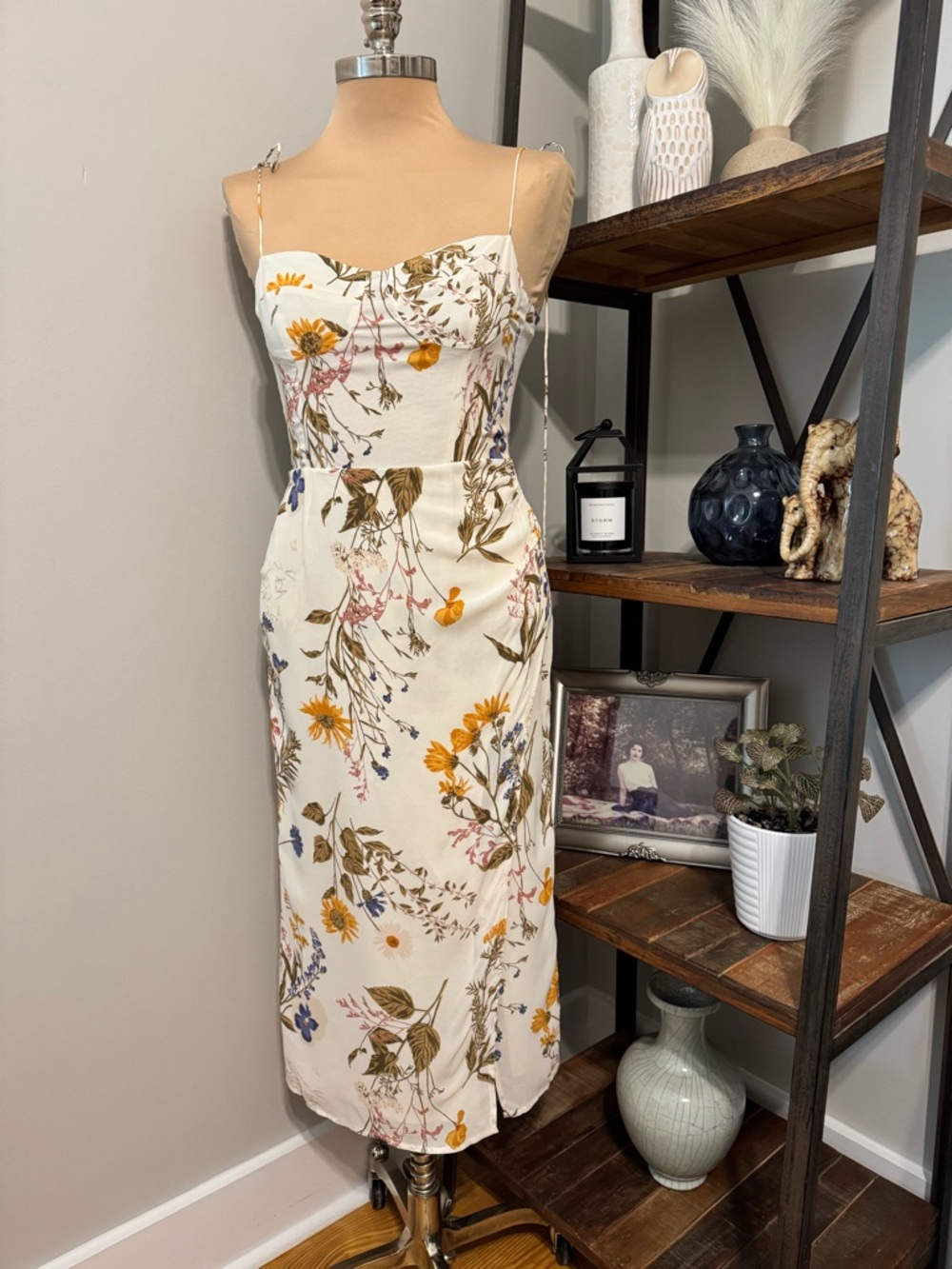 Reformation Kourtney Midi Dress in Frolic Floral Cream Women’s Size 6P - Picture 4 of 16